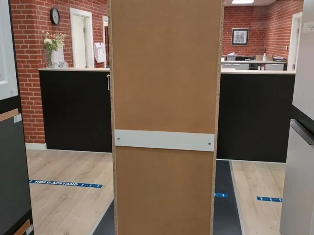 Billede 4 - 4 stk. usamlet højskabe H: 214,4 x B: 60 x D: 58,1 cm uden låger.