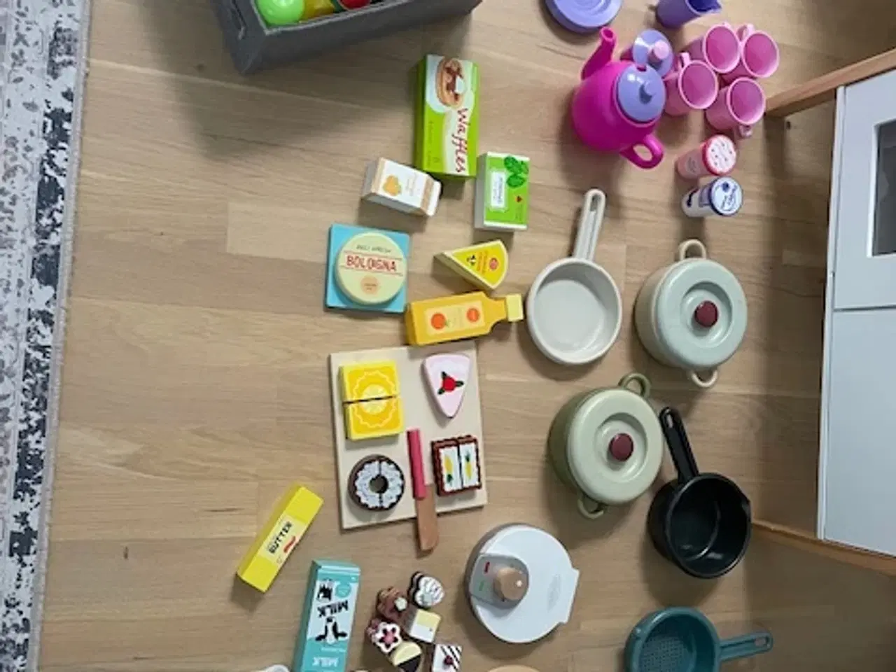 Billede 3 - Legekøkken IKEA med tilbehør