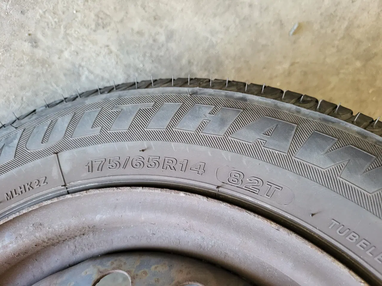 Billede 2 - Sommerdæk på stålfælge til Toyota Yaris 09 - 04