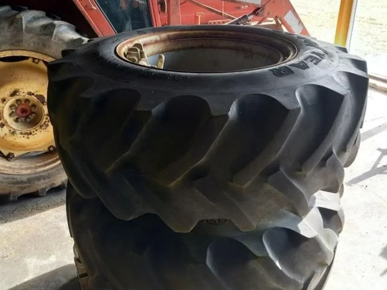 Billede 4 - Good Year 2 stk.Twillinghjul 480/70R28
