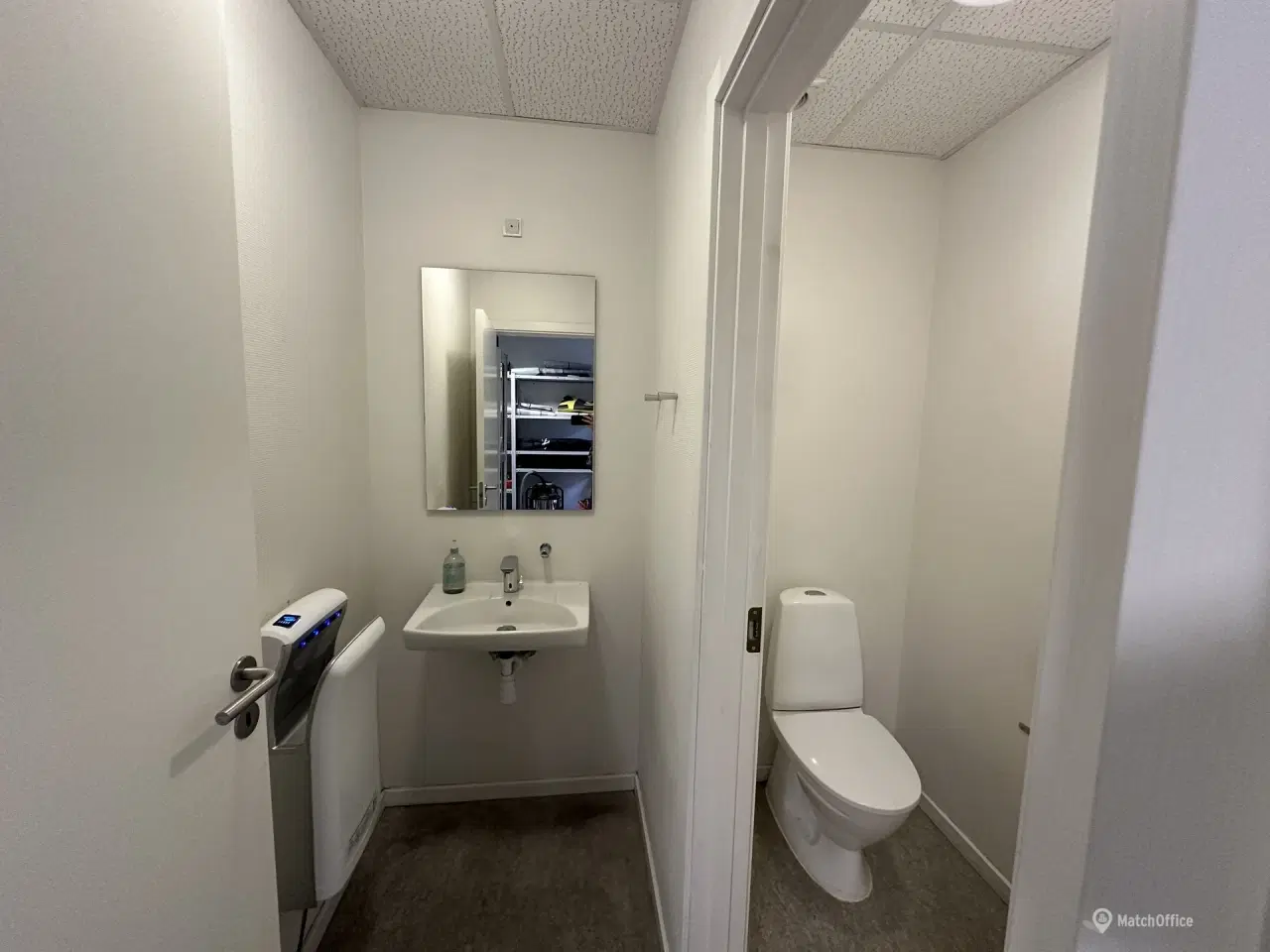 Billede 19 - Meget synlig og attraktiv butiks- eller showroomlejemål