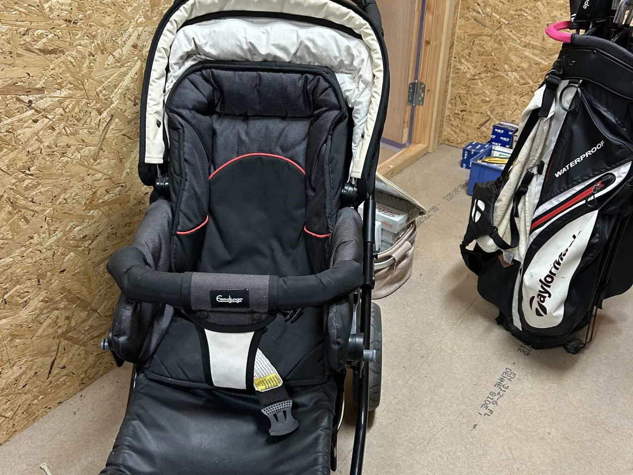 Billede 2 -  Emmaljunga klapvogn 