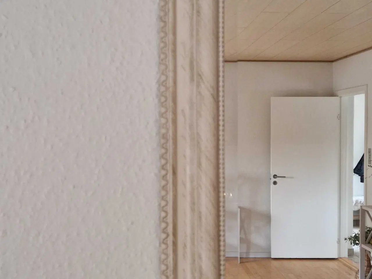 Billede 3 - RESERVERET!!!! Spejle, 2 stk med træ ramme.