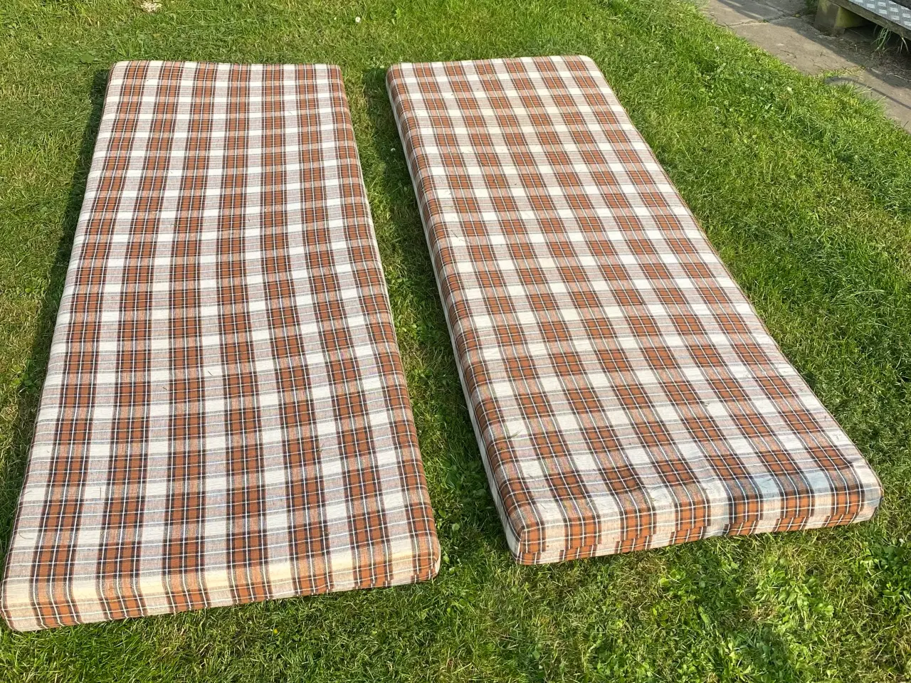 Billede 2 - Skum madras m. aftageigt betræk 190 x70x9 cm 2 stk