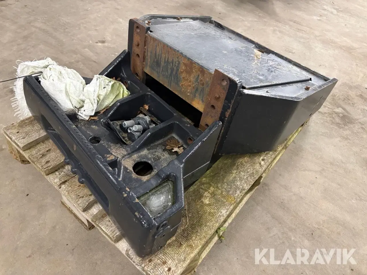 Billede 5 - Basisklods og frontklods - burde passe på valmet