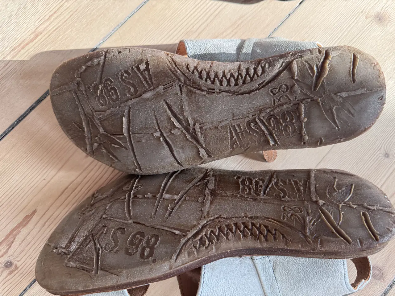 Billede 3 - Gråblå behagelige sandaler