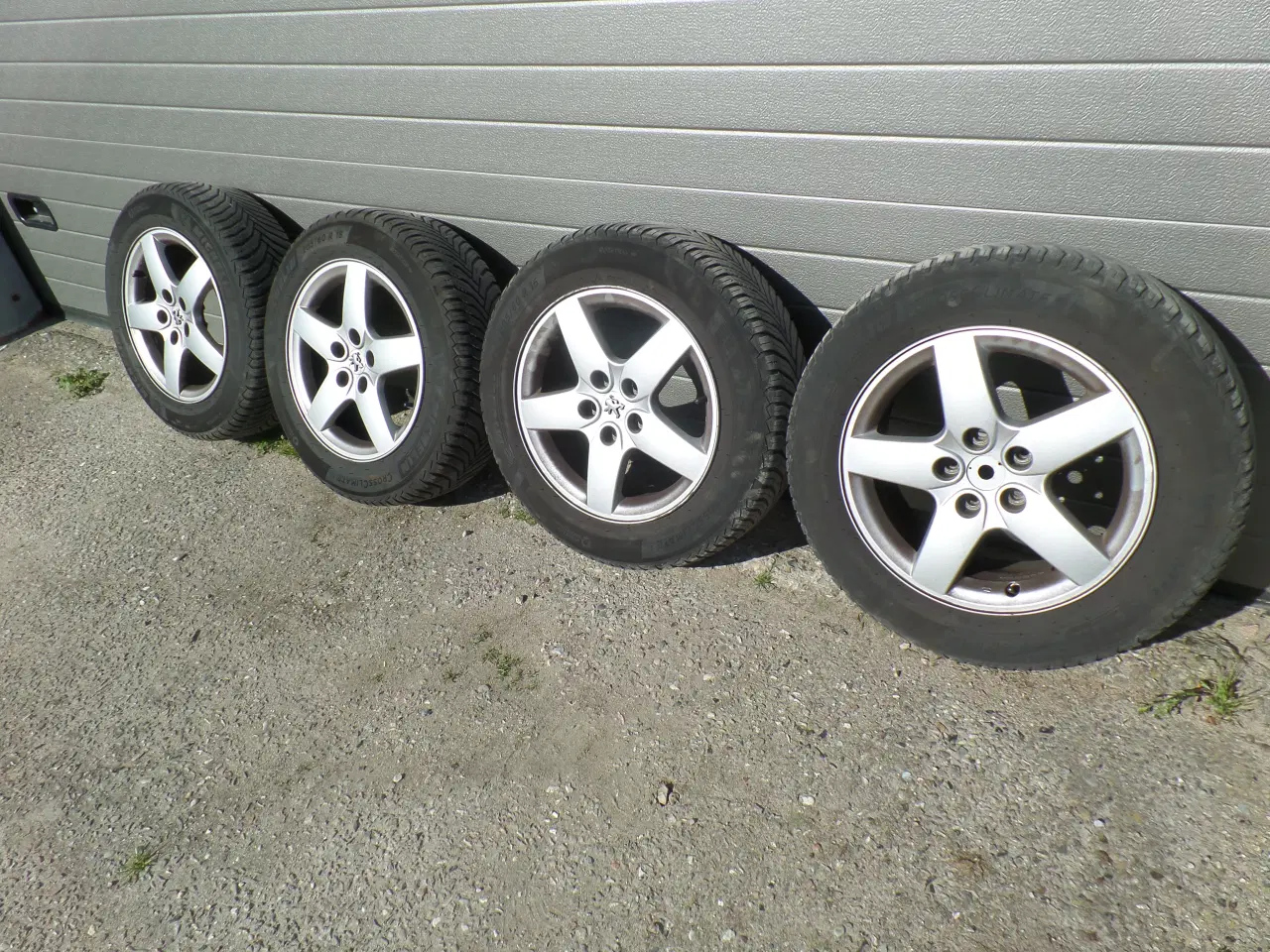 Billede 1 - Michelin helårsdæk på alufælge