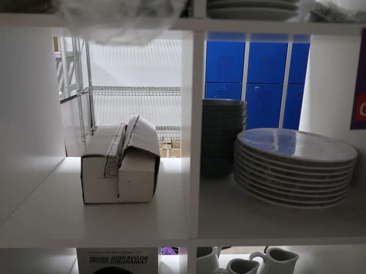 Billede 5 - Parti tallerkner, kopper, kander mm.