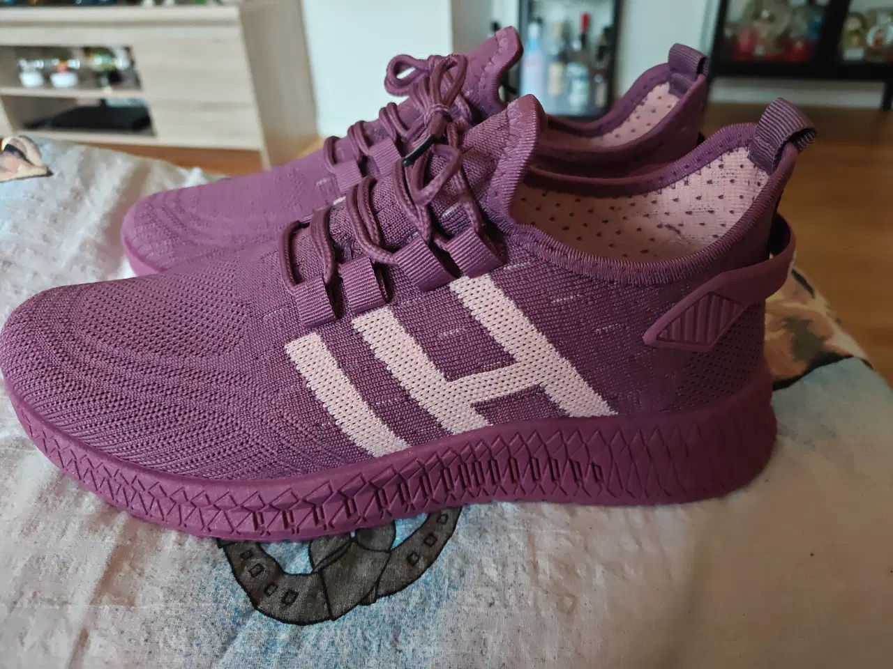 Billede 1 - Nye løbesko 