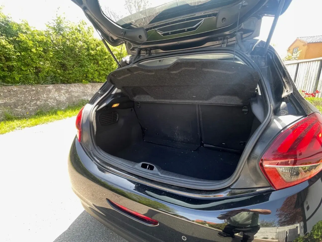 Billede 16 - Peugeot 208 1,6 BlueHDi 100 Allure Sky