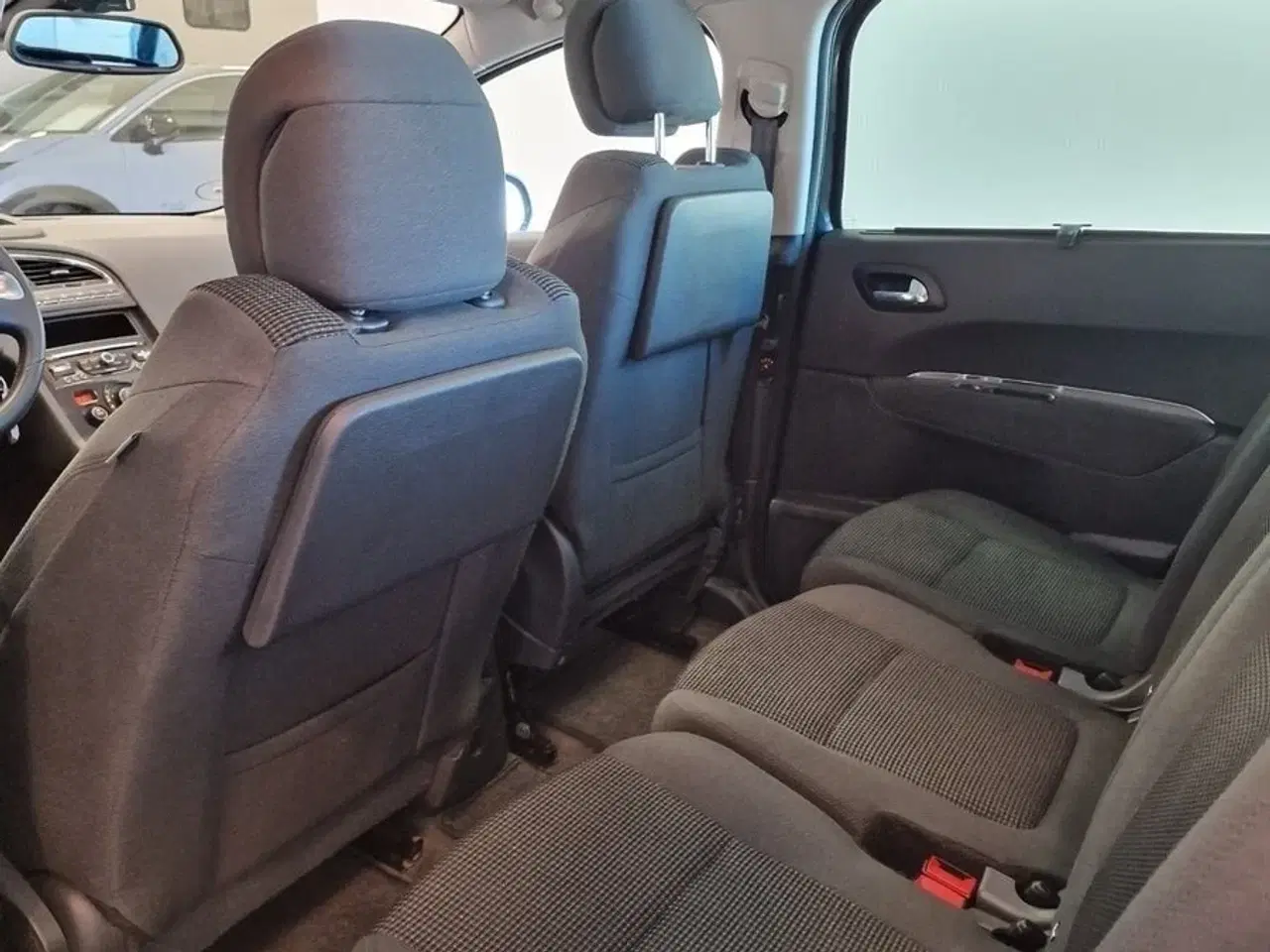 Billede 9 - Peugeot 5008 1,6 BlueHDi 120 Allure 7prs