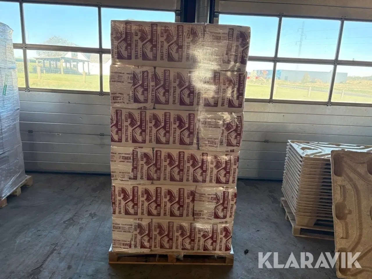 Billede 2 - Staldstrø 18 baller af 22 kg