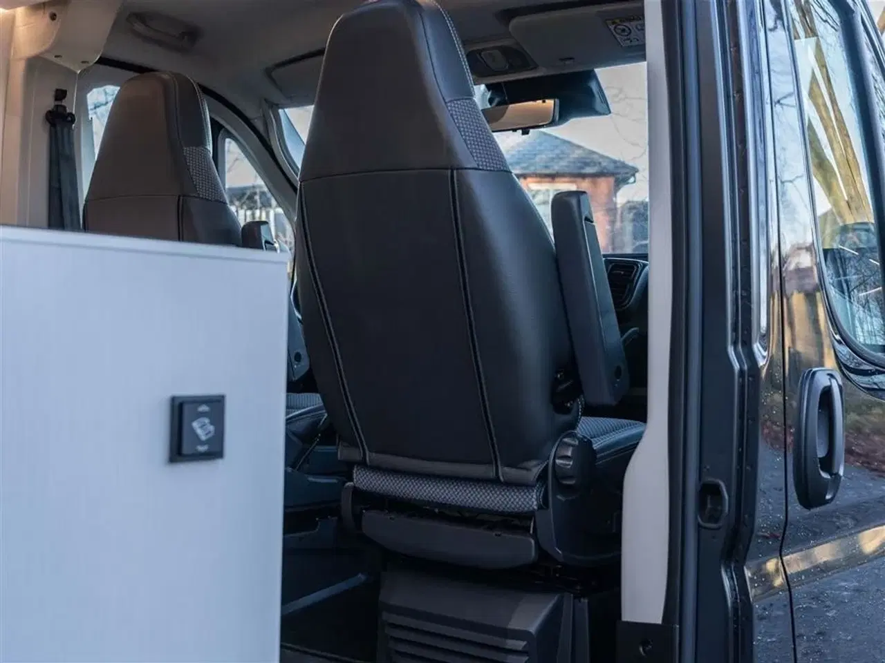 Billede 44 - 2026 - Tourne 6.0 Select aut. gear - Black - 180HK Tournes topmodel