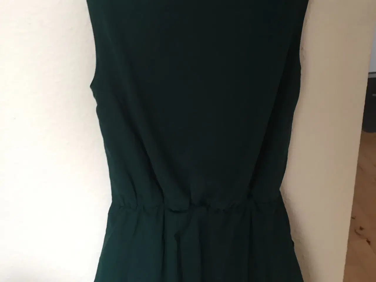 Billede 2 - Grøn D-xel kjole str 16 sælges