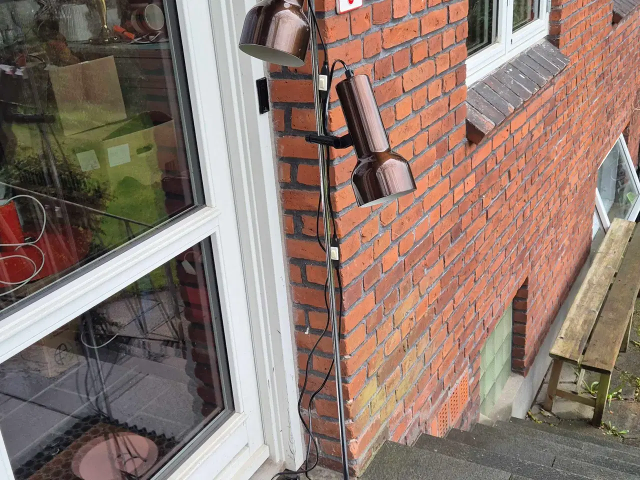 Billede 2 - Standerlampe med gyldenbrune spot