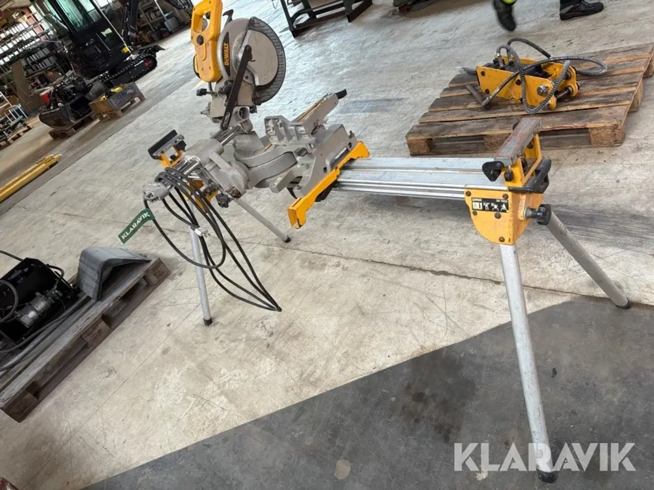 Billede 2 - Kapsav med stativ DeWalt DW712-QS