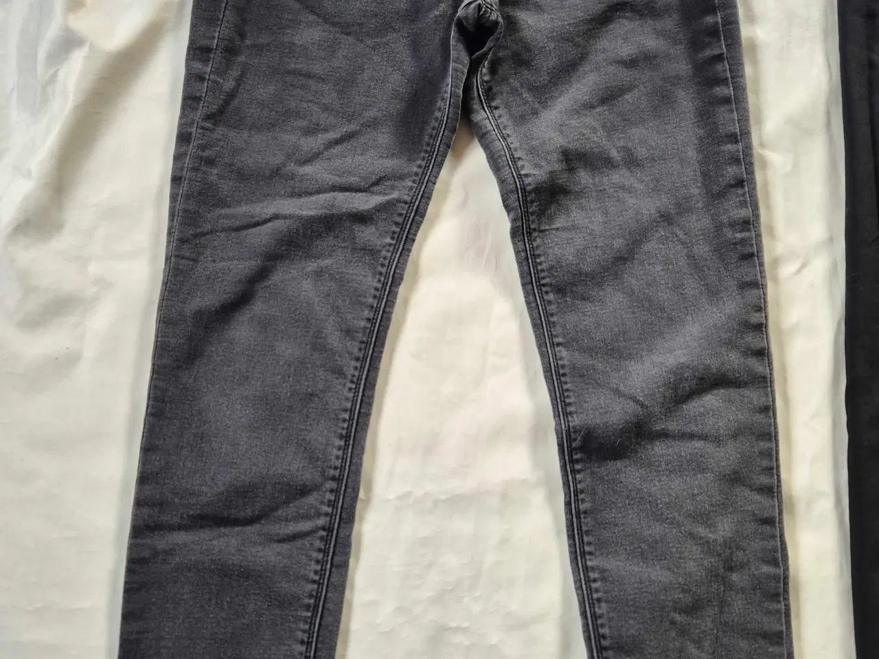 Billede 1 - 2 par bukser  esprit og vero moda 