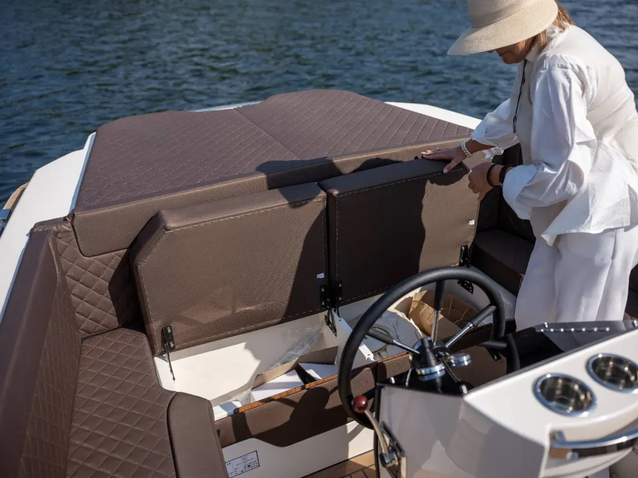 Billede 43 - Corsiva 800 Tender - 40 HK Yamaha/Udstyr