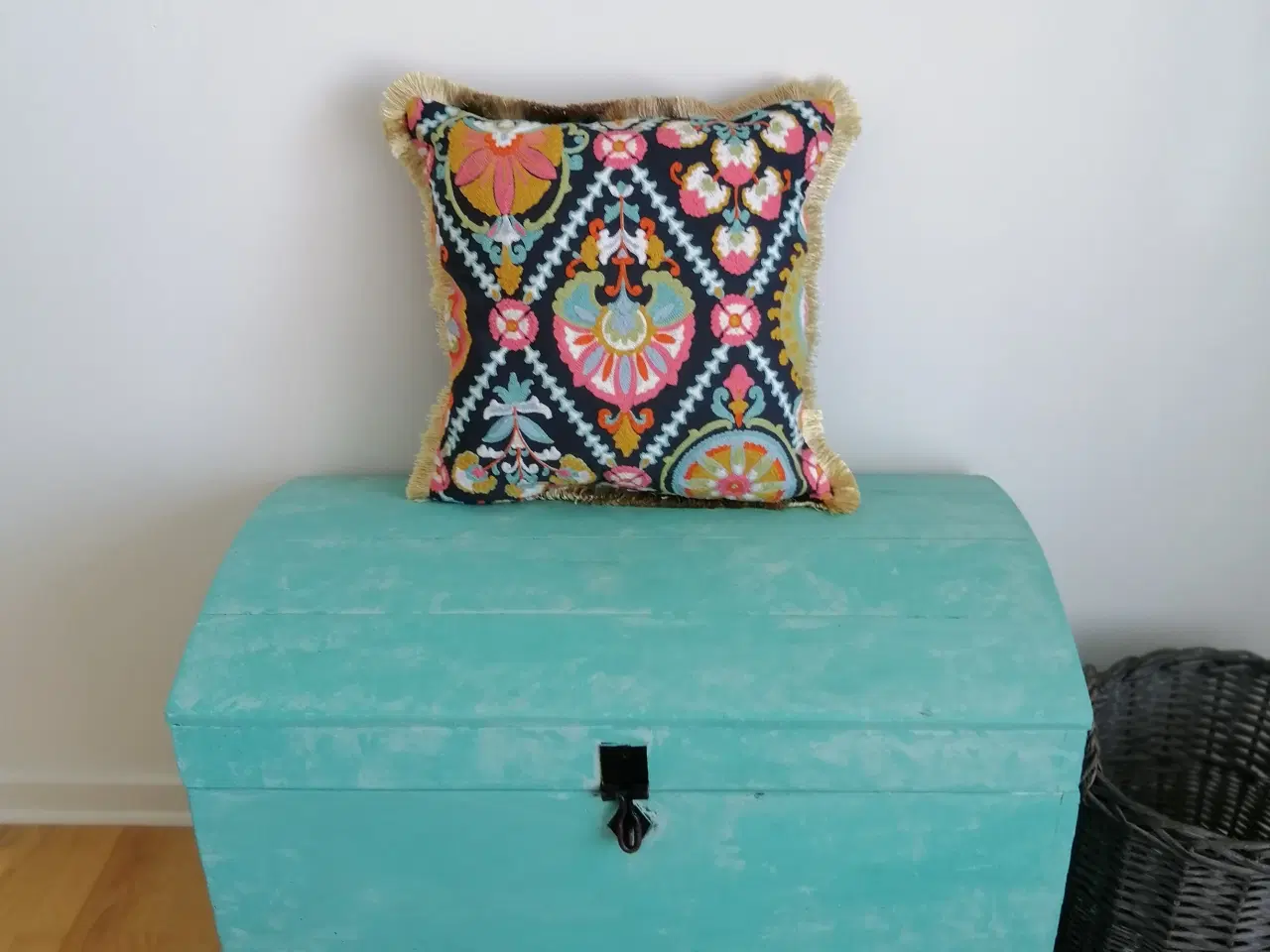 Billede 1 - Smuk, unik dragkiste / skænk