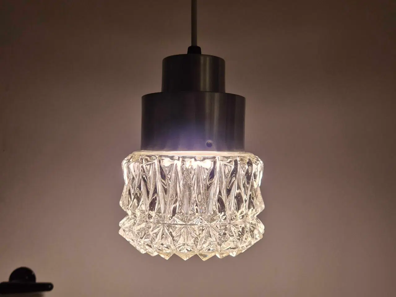 Billede 4 - Sød retrolampe i alu og glas