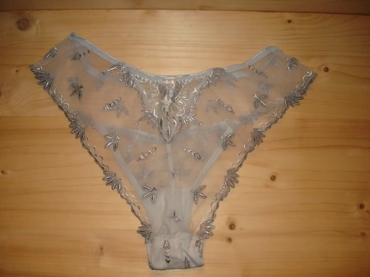 Billede 2 - Chantelle BH sæt