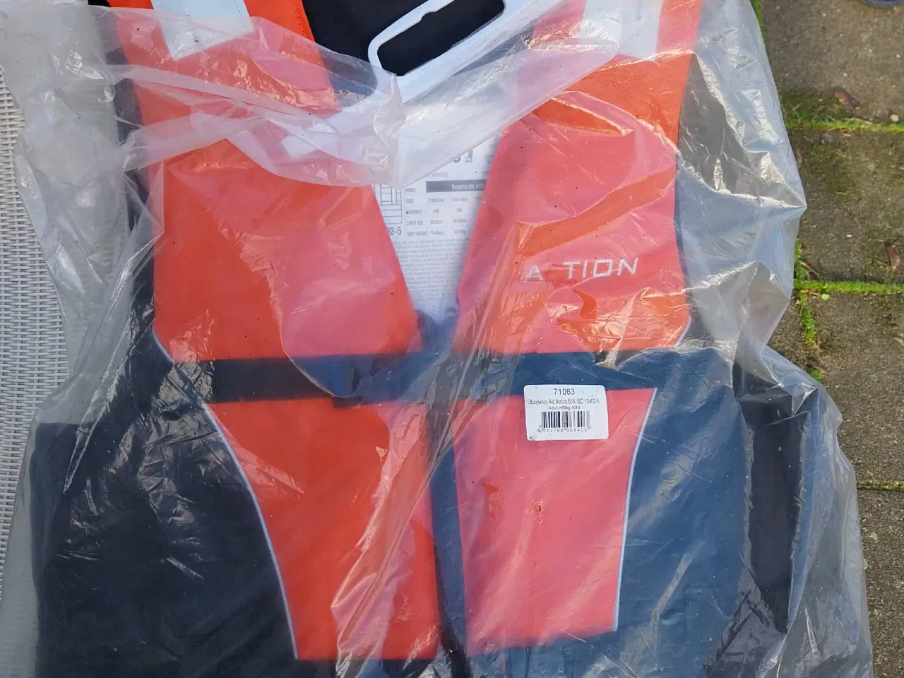 Billede 4 - Redningsveste i mange størrelser, nogle er helt ny