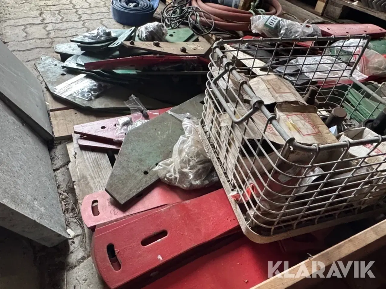 Billede 12 - Reservedele Kverneland sliddele