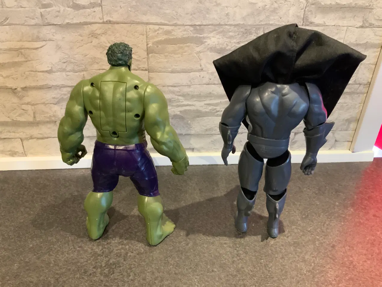 Billede 2 - Hulk og batman figur