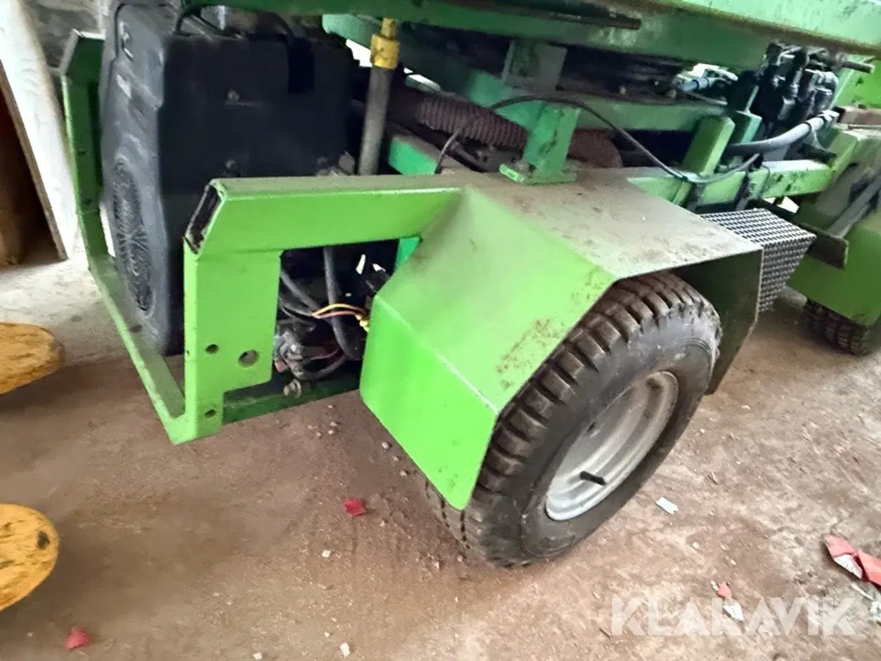 Billede 9 - Kirkegårdstraktor