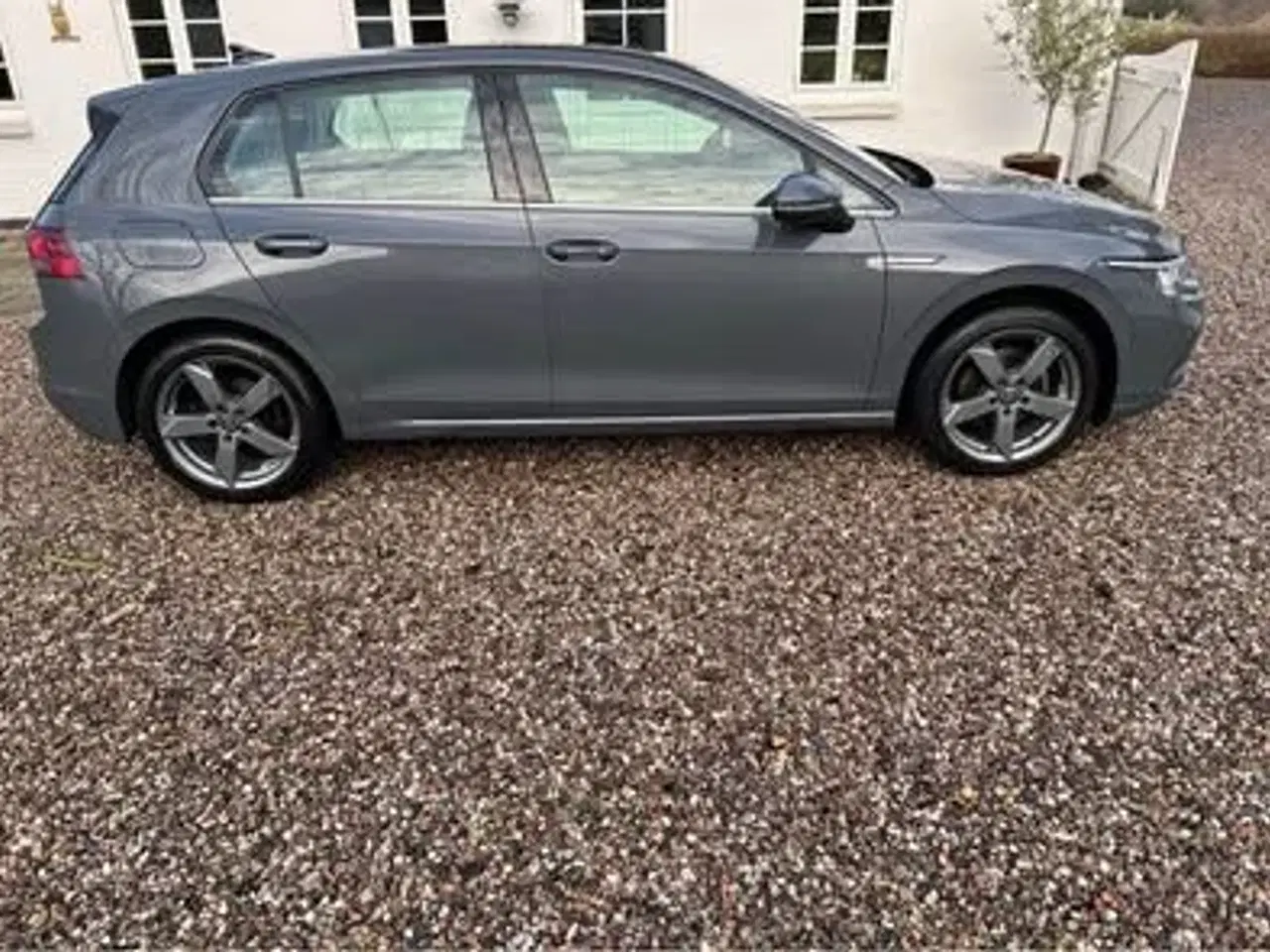 Billede 2 - Alufælge med vinterdæk til Golf 8