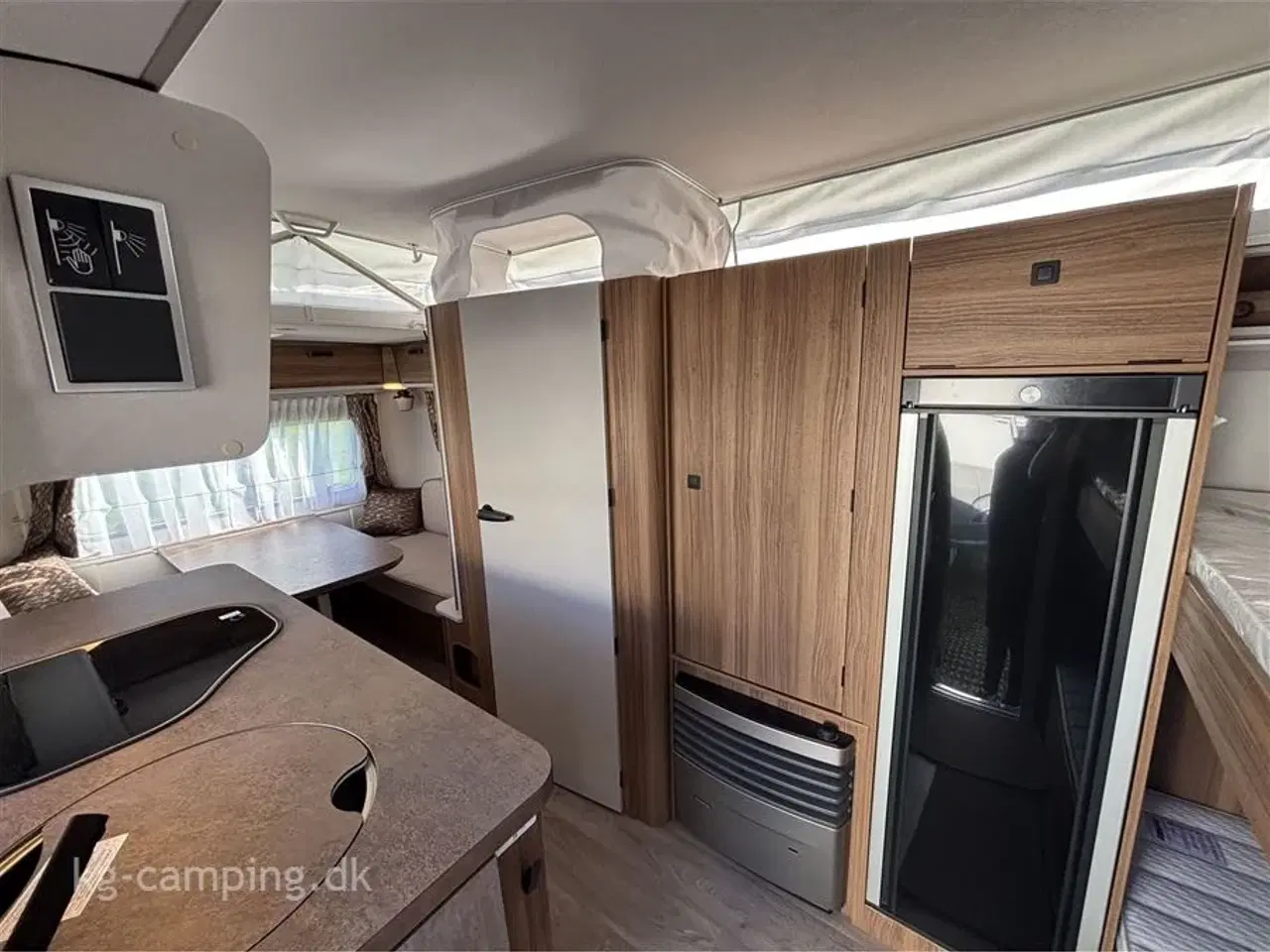 Billede 6 - 2023 - Eriba Touring 560   Ikonisk retrodesign møder moderne komfort