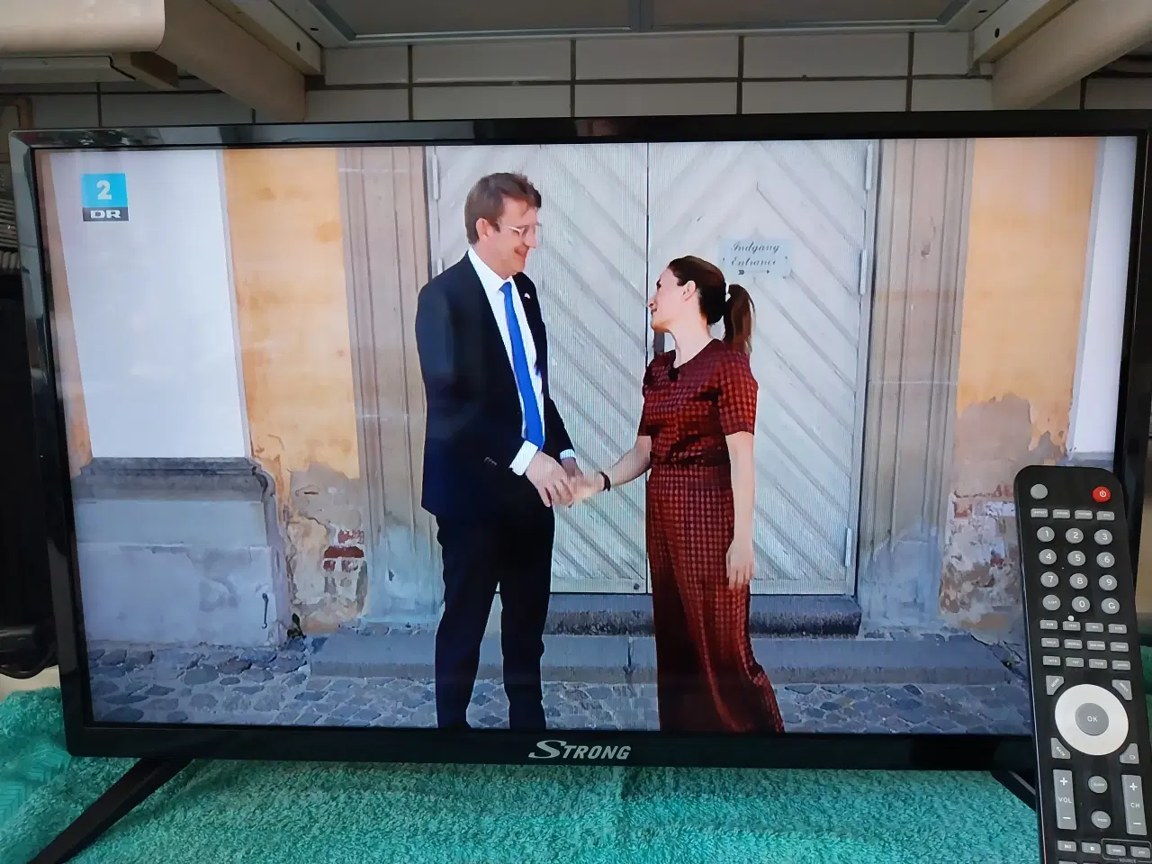 Billede 2 - Lille 22" TV