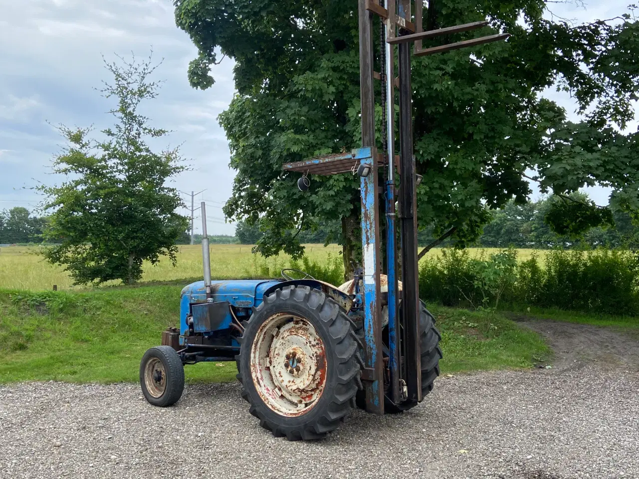 Billede 5 - Fordson Major med Byggelift