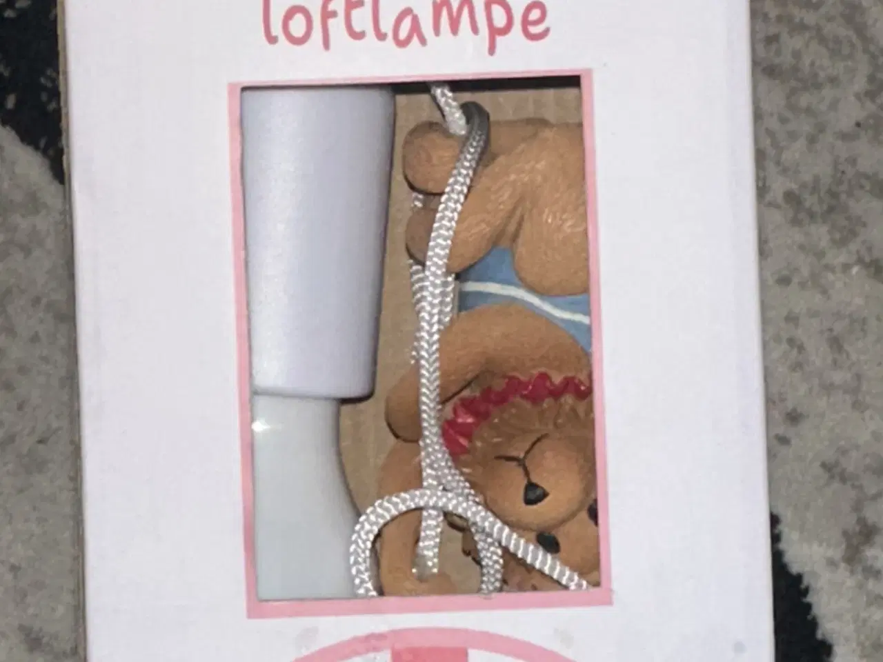 Billede 1 - Loftlampe med figur LED pære