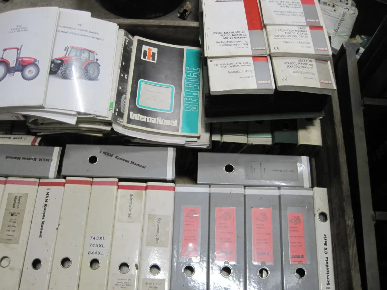 Billede 4 - Case IH Værkstedshåndbøger