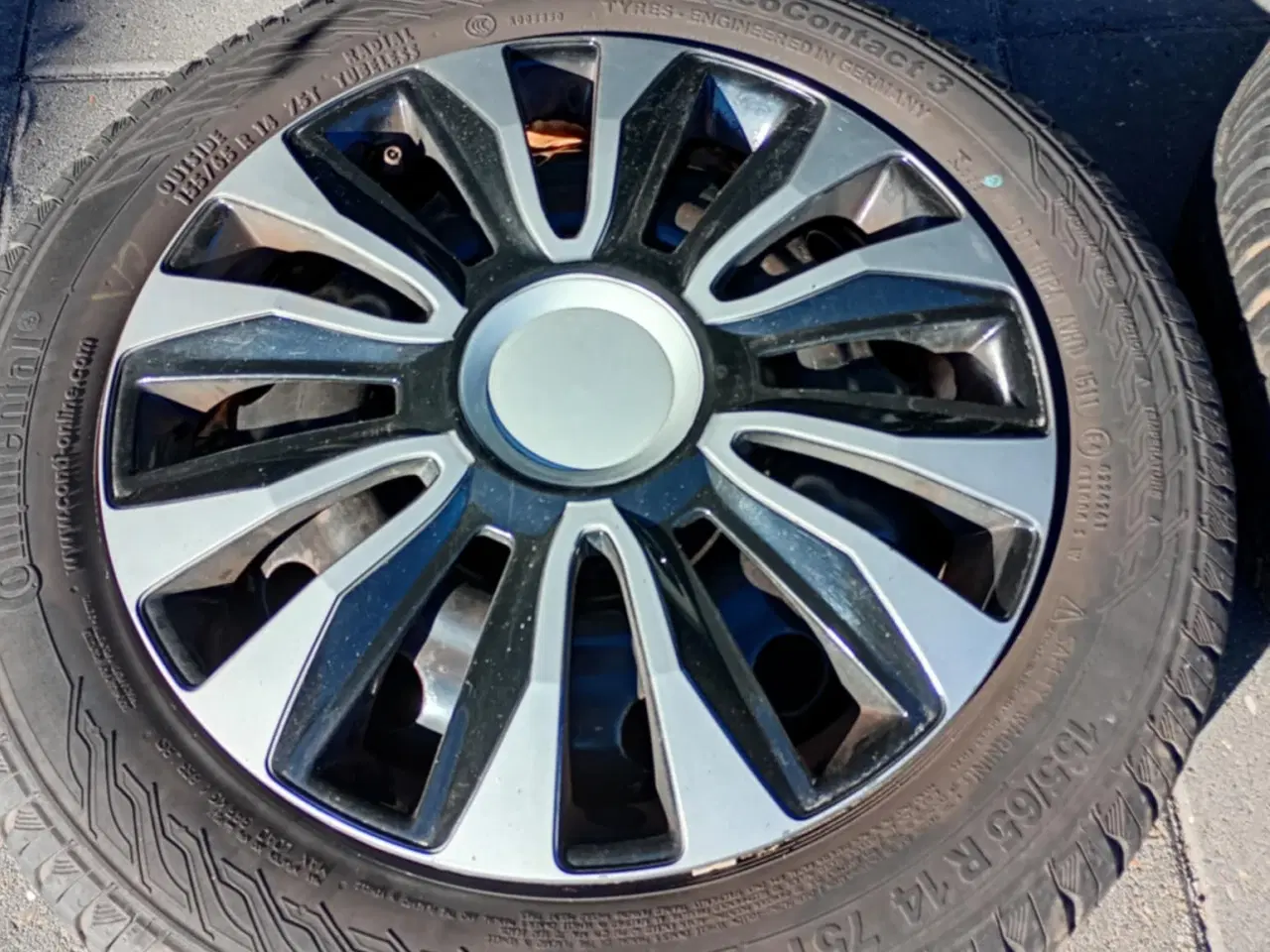 Billede 3 - Hyundai i 20 sommerdæk 