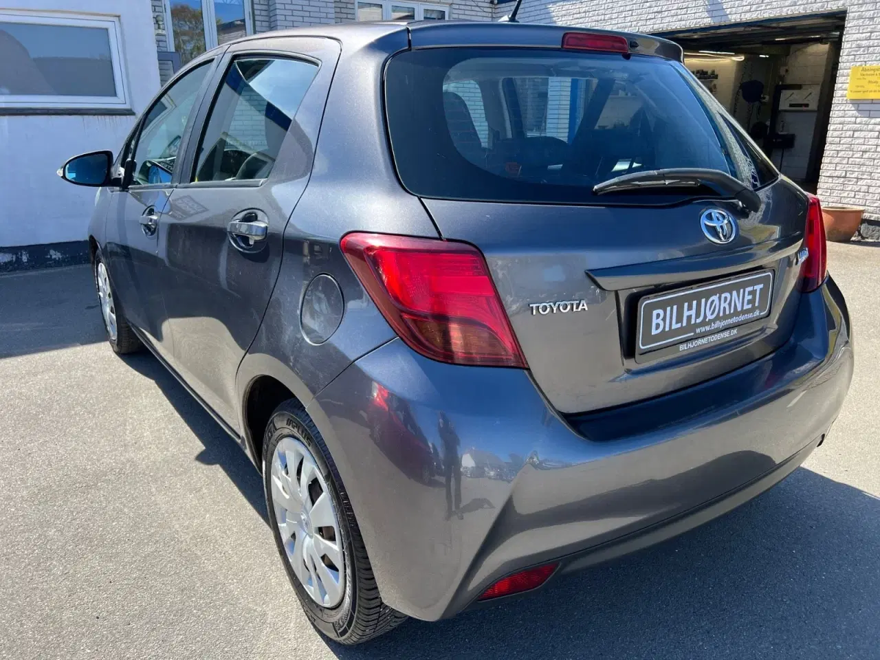 Billede 4 - Toyota Yaris 1,0 VVT-i T2 Komfort