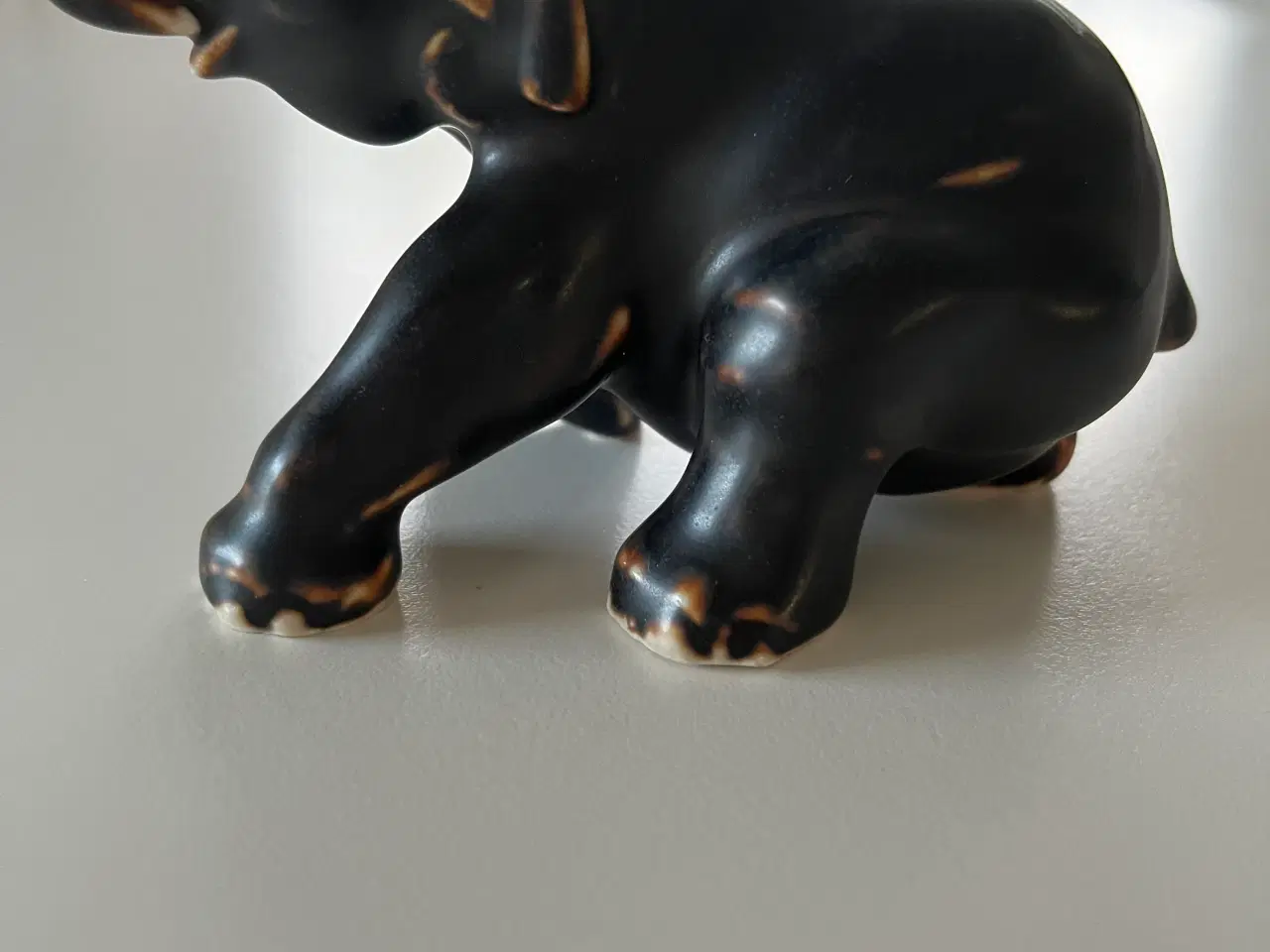 Billede 1 - Kongelig figur, elefant unge