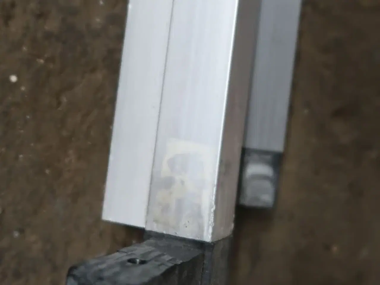 Billede 3 - 2 stk. skinner