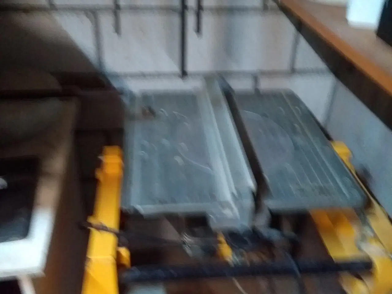 Billede 3 - Devalt rundsav med alubord og 4 aftagelige ben.