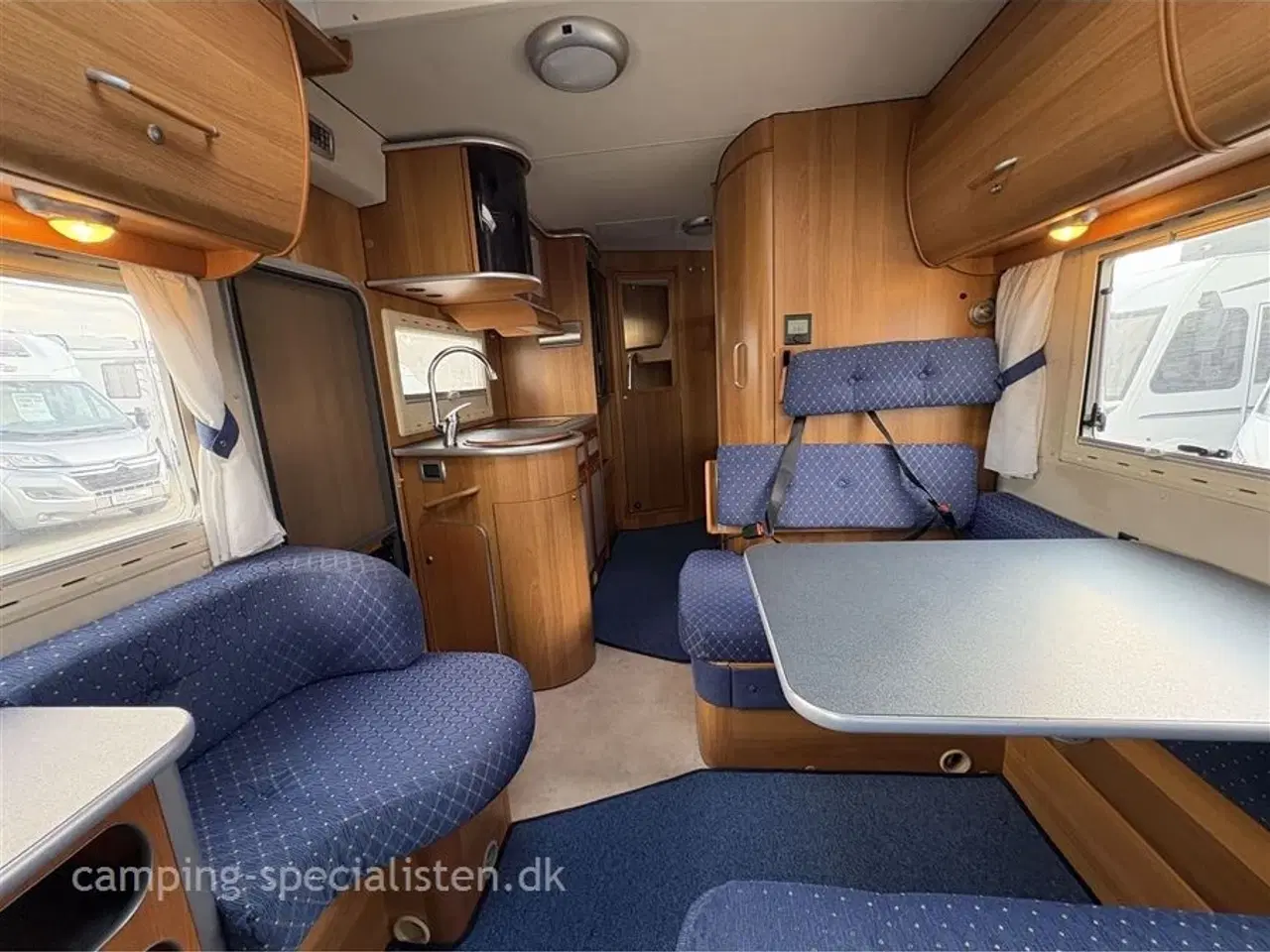 Billede 8 - 2003 - Arca Mercedes Benz Alkove   Arca Mercedes-Benz Alkove 2003 - Se den nu hos Camping-Specialisten.dk