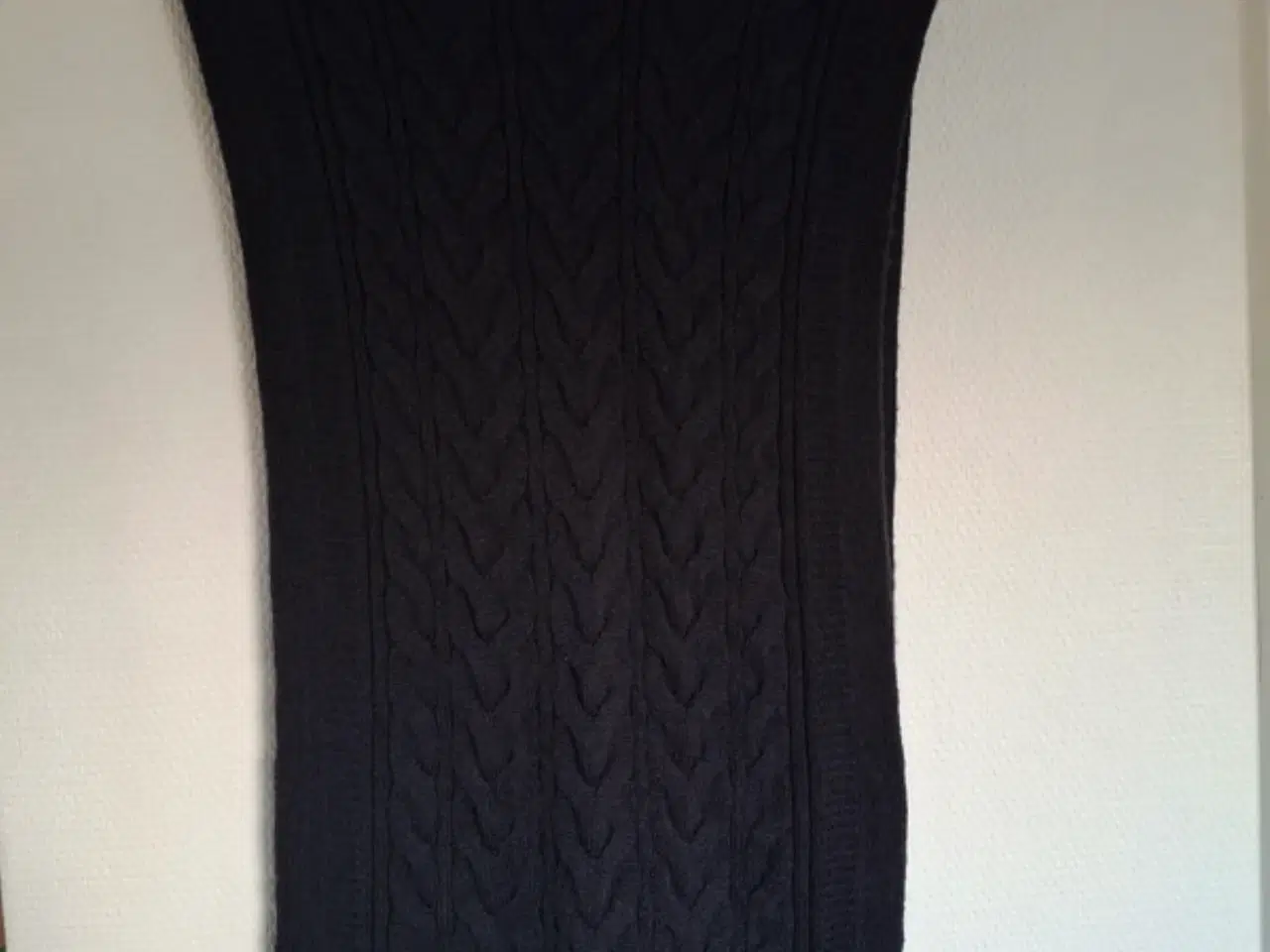 Billede 11 - Cos marineblå wool strik vest m bælte