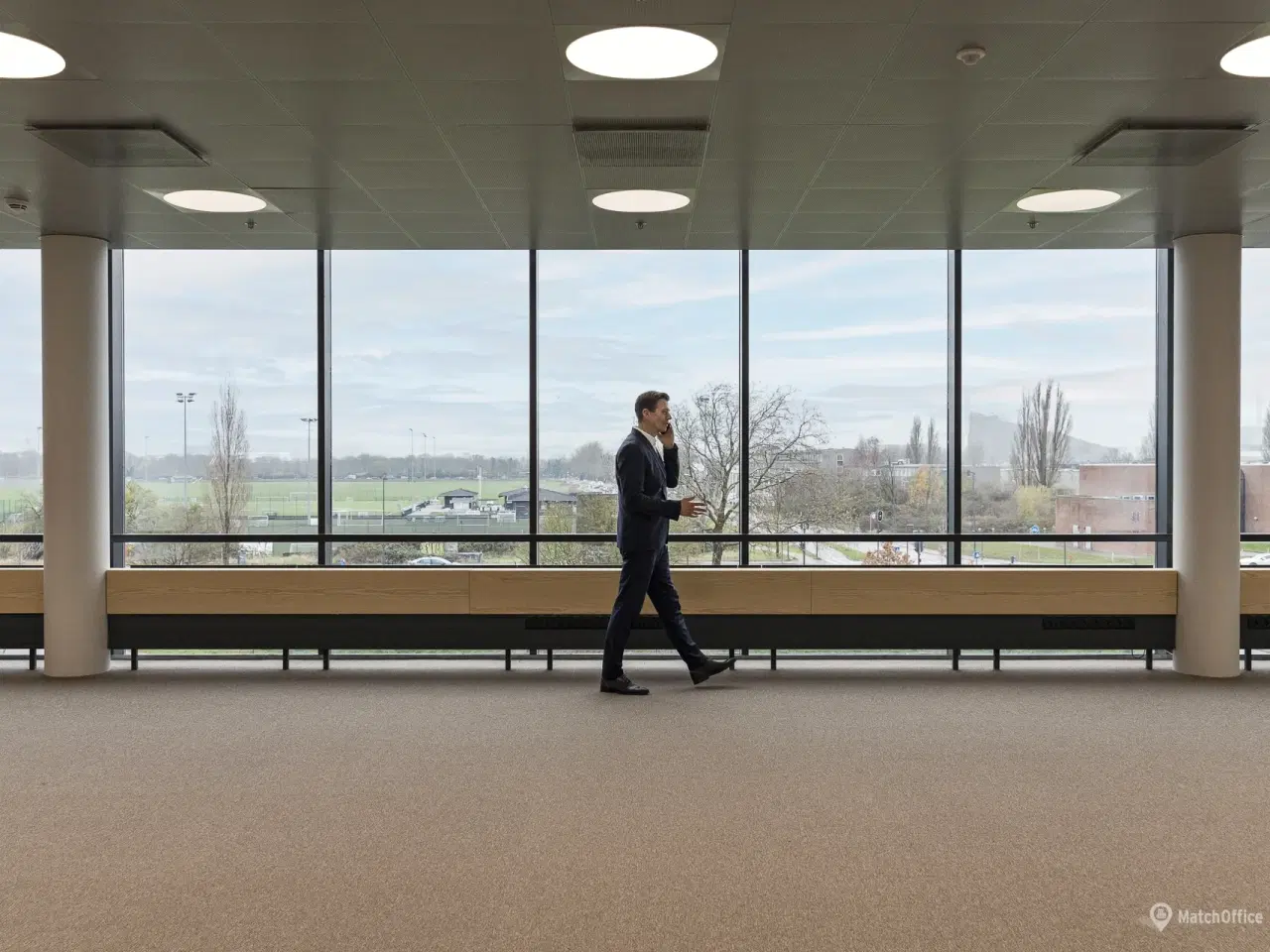 Billede 6 - Et kontorhus med udsigt lys og luft