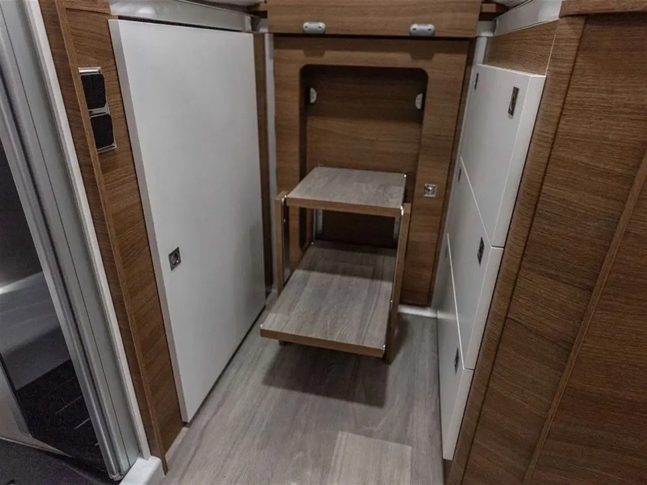 Billede 10 - 2026 - Benimar Mileo 263   Skandinavisk design og komfort året rundt