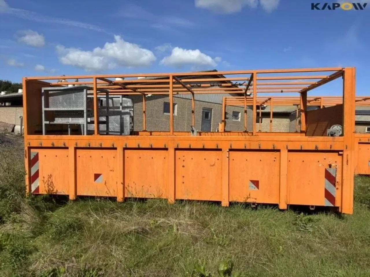 Billede 8 - - - - Container med bagsmæk og indhold