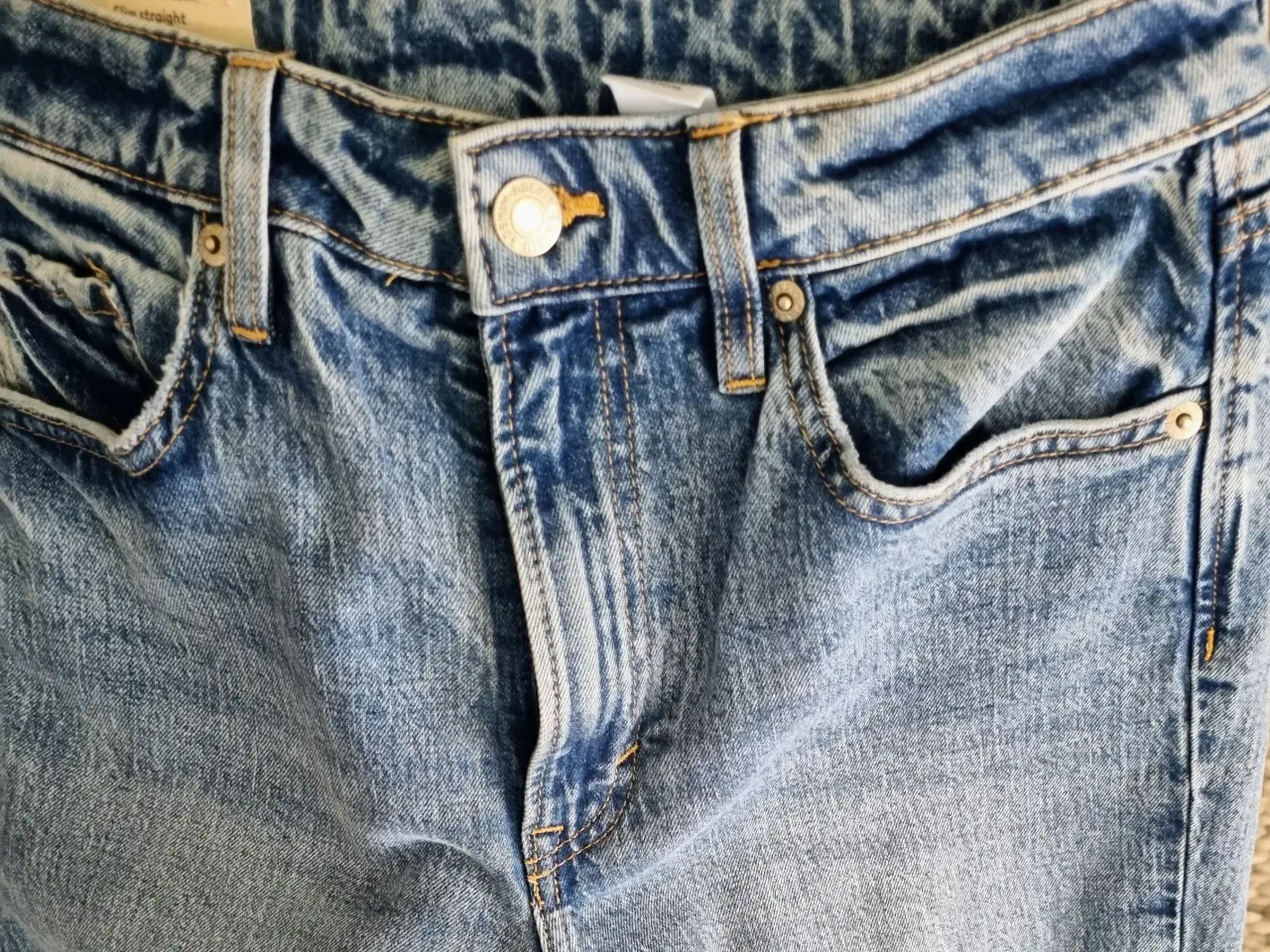 Billede 4 - Højtaljede jeans med lige ben 