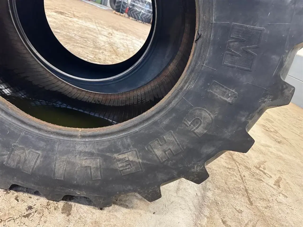 Billede 3 - Michelin 540/65R28