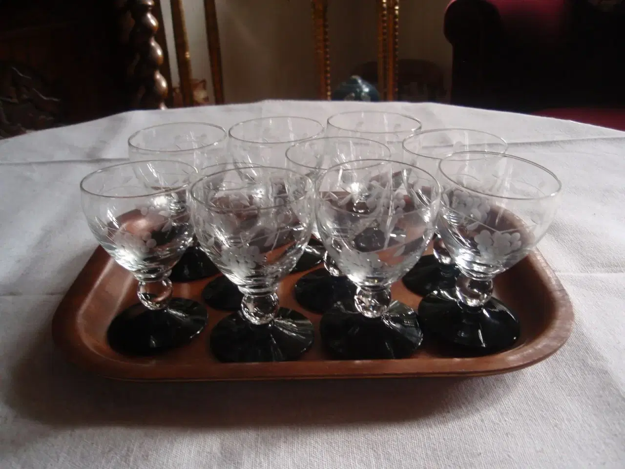 Billede 1 - Gamle sortfods glas