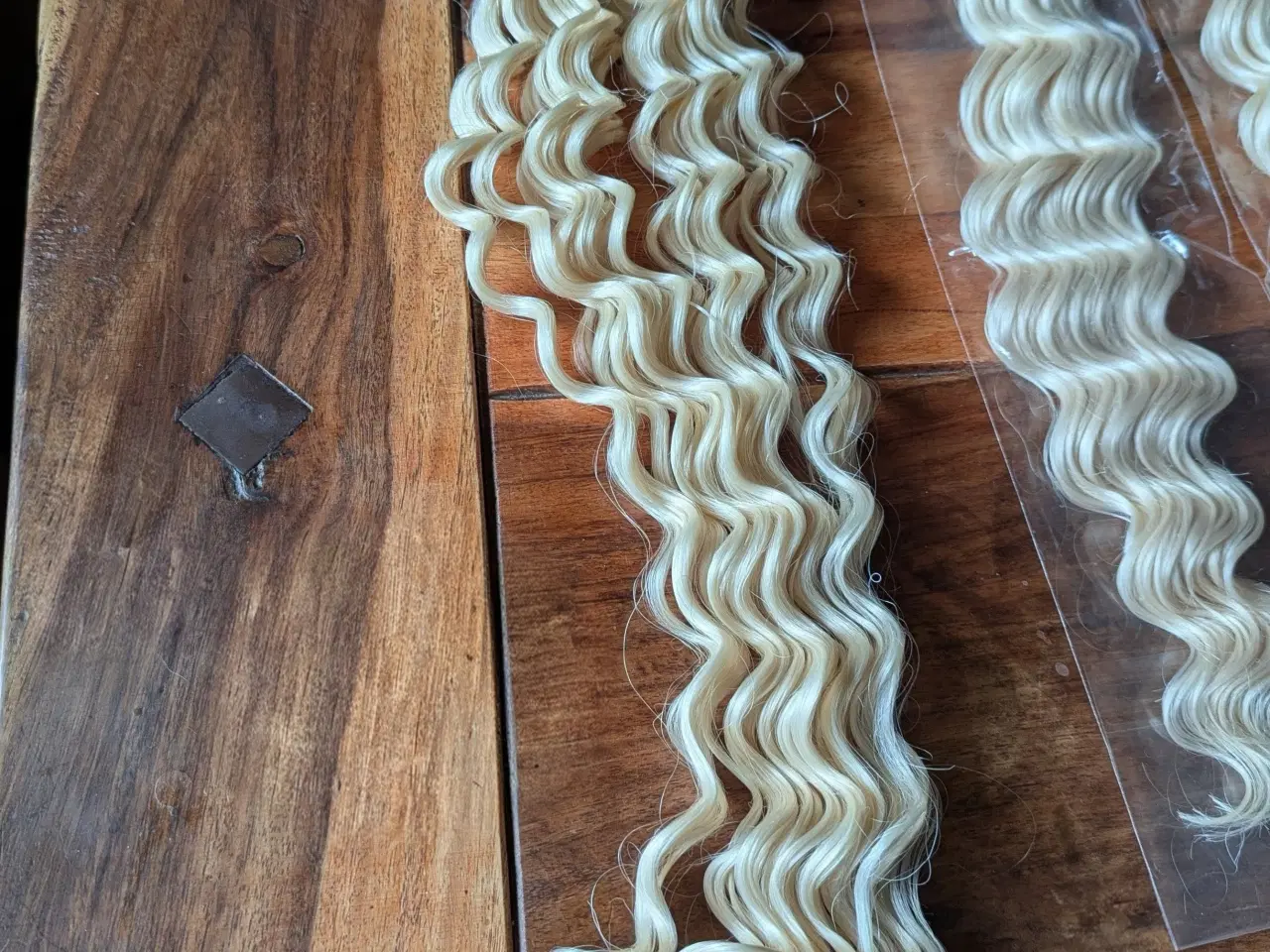Billede 11 - 3 bundter blonde human hair deep wave 76 cm