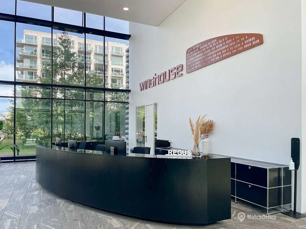 Billede 2 - Ikonisk virksomhedsplacering med fremragende transportforbindelser